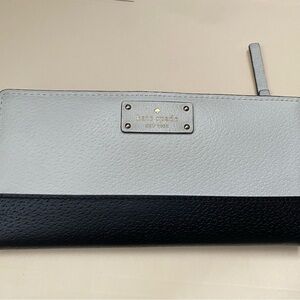 Kate Spade Black and Winter white Wallet